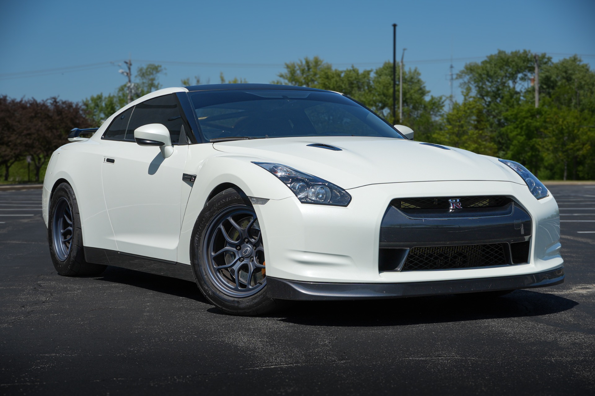 2009 Nissan GT-R GT-R Premium's photo