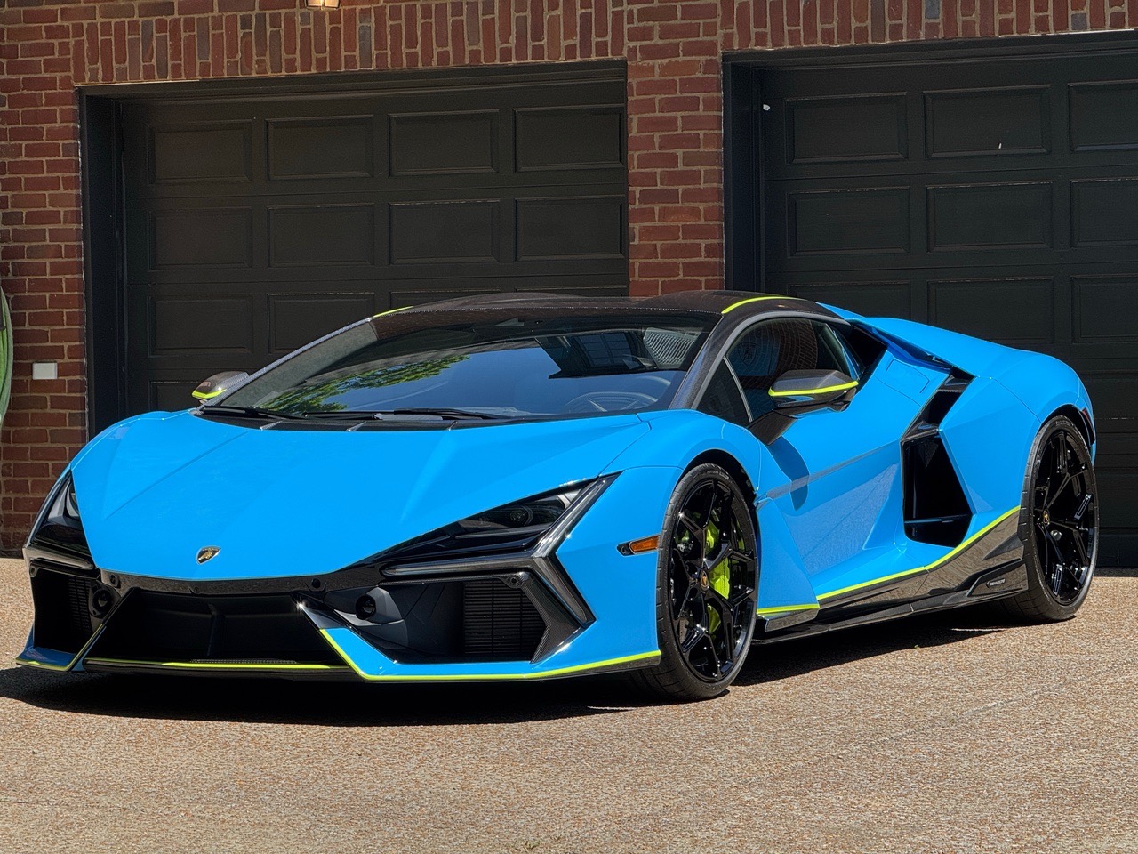 2024 Lamborghini Revuelto 6.5 DCT 4WD's photo