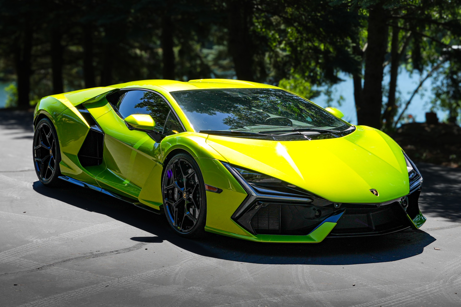 2025 Lamborghini Revuelto 6.5 DCT 4WD's photo