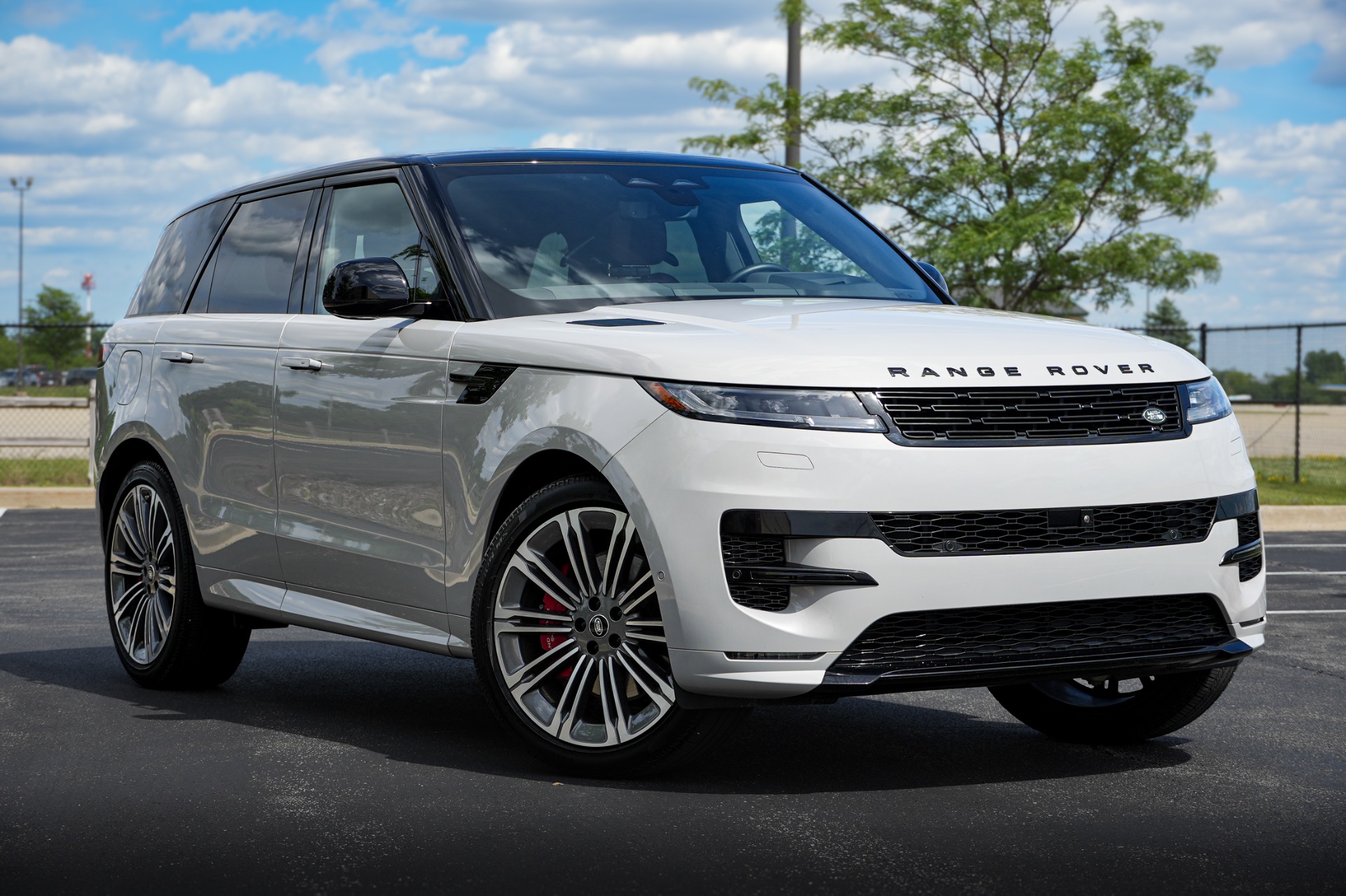 2025 Land Rover Range Rover Sport P530 Dynamic SE's photo