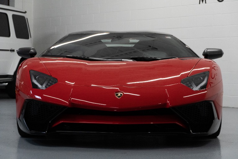 Used 2017 Lamborghini Aventador LP 750-4 SV for sale Sold at Strada Motorsports in Schaumburg IL 60193 3