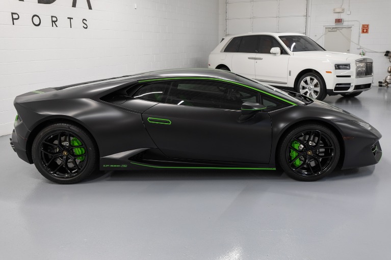 Used 2018 Lamborghini Huracan LP 580-2 for sale Sold at Strada Motorsports in Schaumburg IL 60193 9