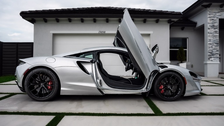 New 2023 McLaren Artura for sale Sold at Strada Motorsports in Schaumburg IL 60193 3