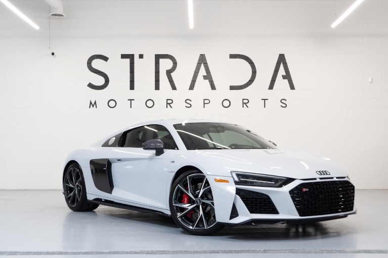 All White R8 White R8 V10 Plus