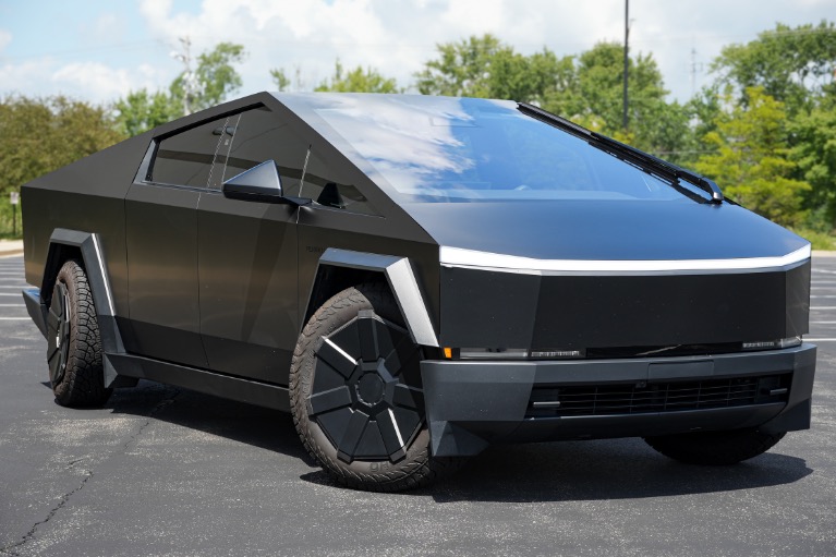 2024 Tesla Cybertruck Base - Photo 45