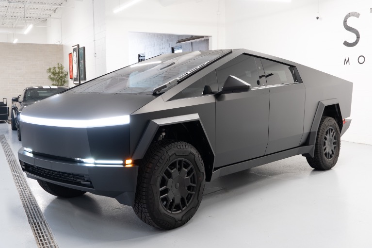 2024 Tesla Cybertruck Base - Photo 40