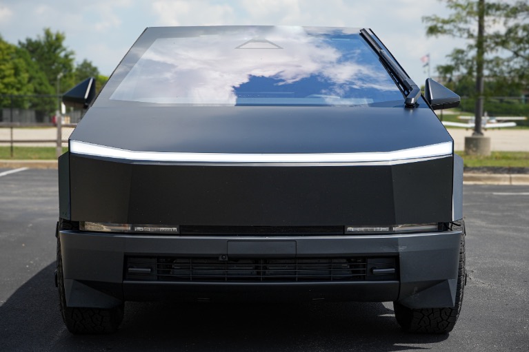 2024 Tesla Cybertruck Base - Photo 46