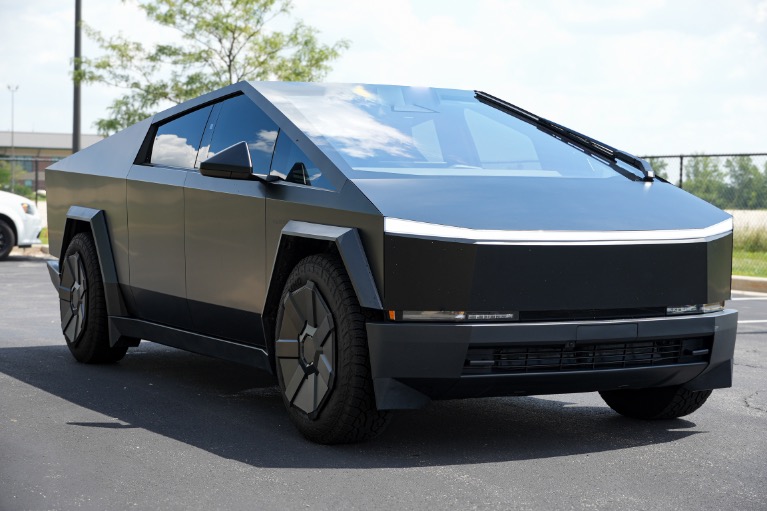 2024 Tesla Cybertruck Base - Photo 47