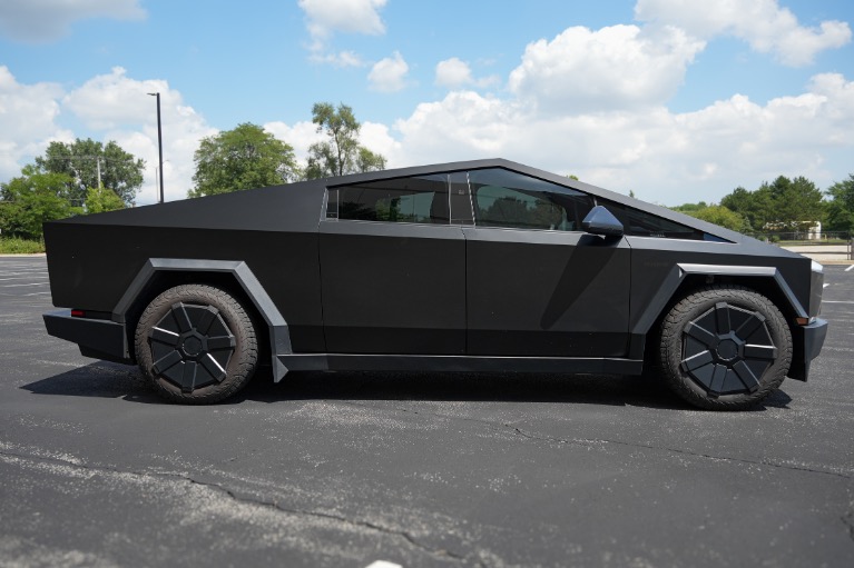 2024 Tesla Cybertruck Base - Photo 48