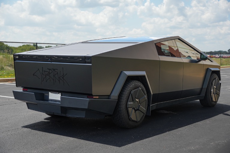 2024 Tesla Cybertruck Base - Photo 49