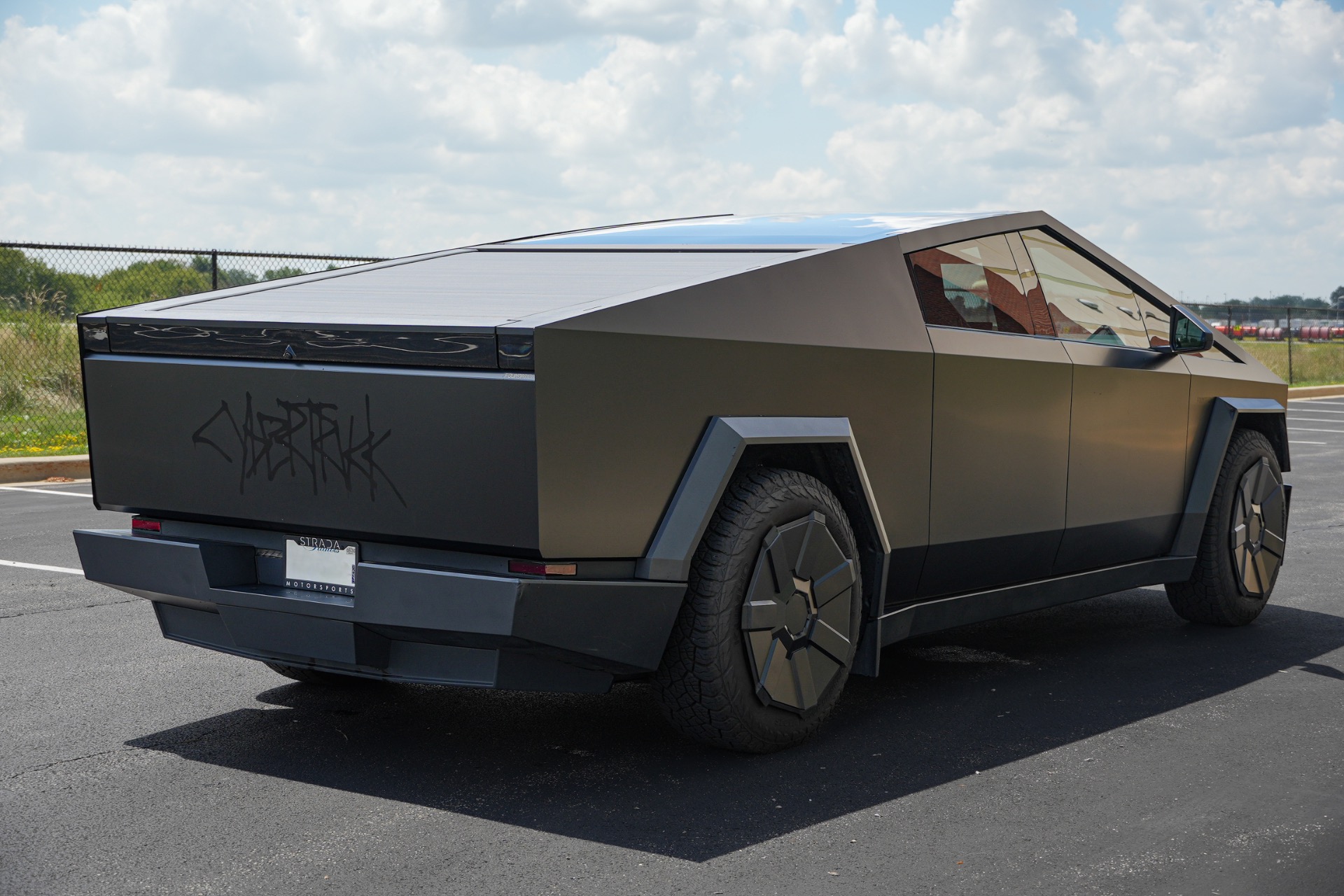 2024 Tesla Cybertruck Base - Photo 6