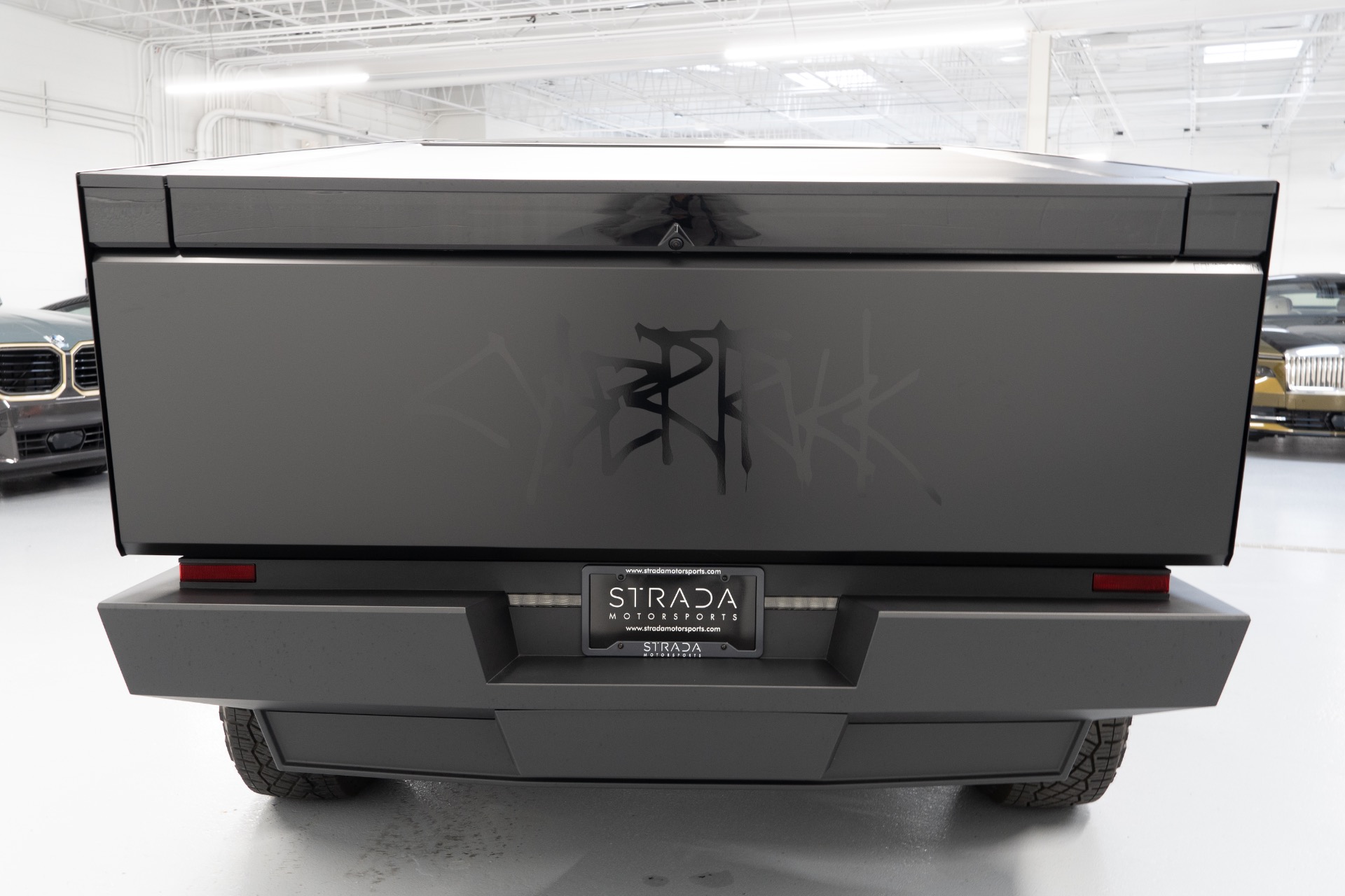 2024 Tesla Cybertruck Base - Photo 7