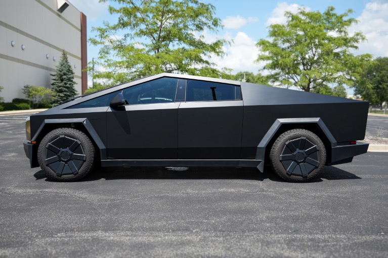 2024 Tesla Cybertruck Base - Photo 52