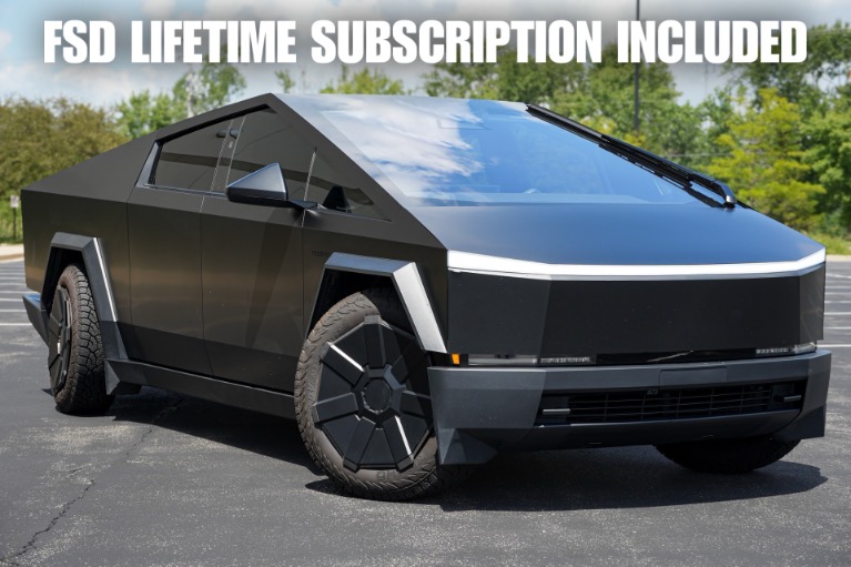 2024 Tesla Cybertruck Base - Photo 44