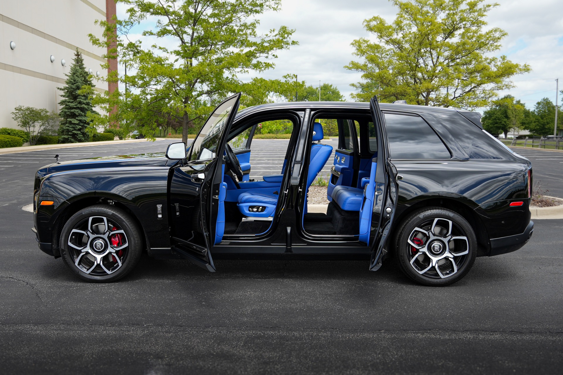 2023 Rolls-Royce Cullinan Black Badge - Photo 12