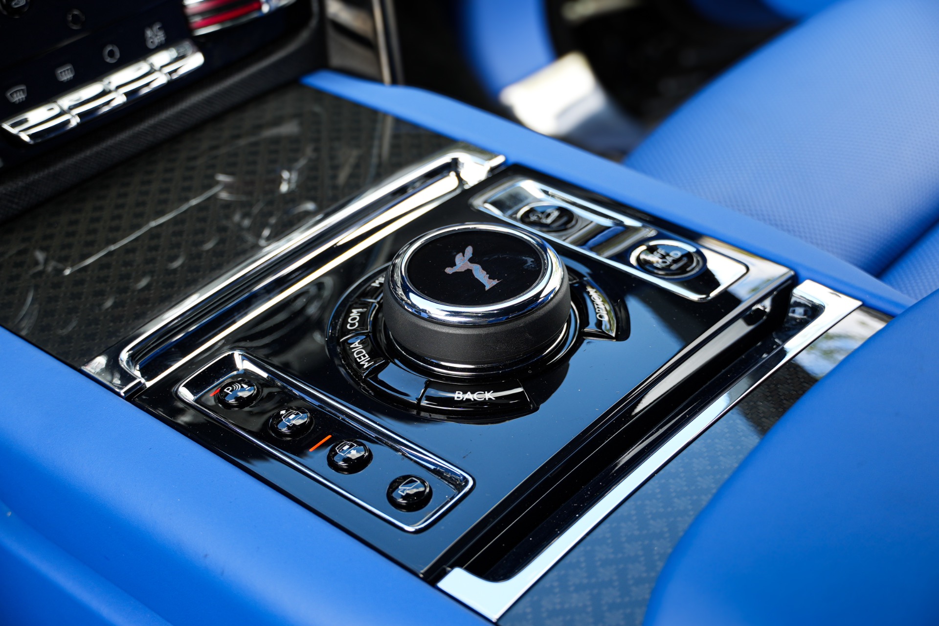 2023 Rolls-Royce Cullinan Black Badge - Photo 23