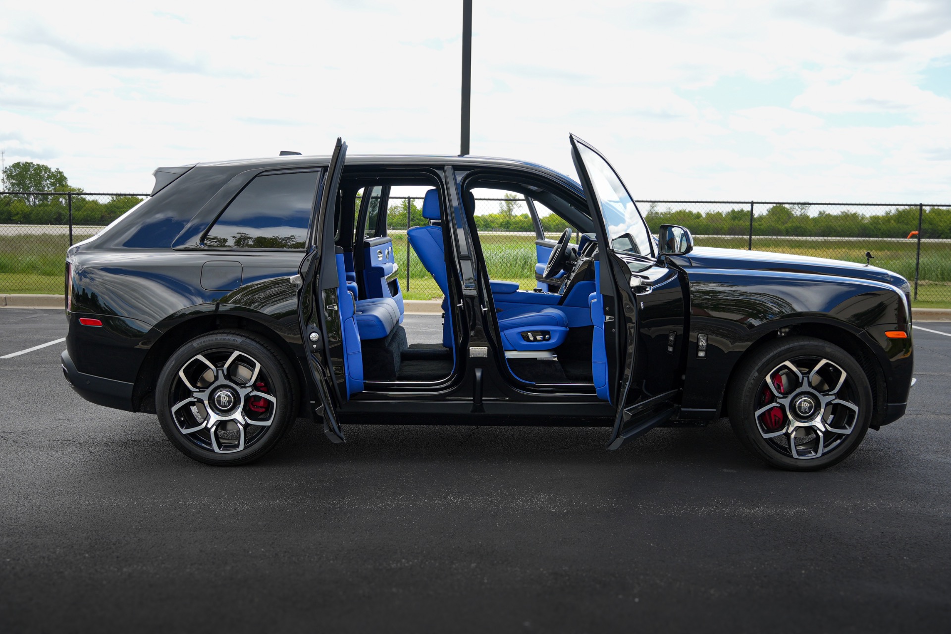2023 Rolls-Royce Cullinan Black Badge - Photo 29