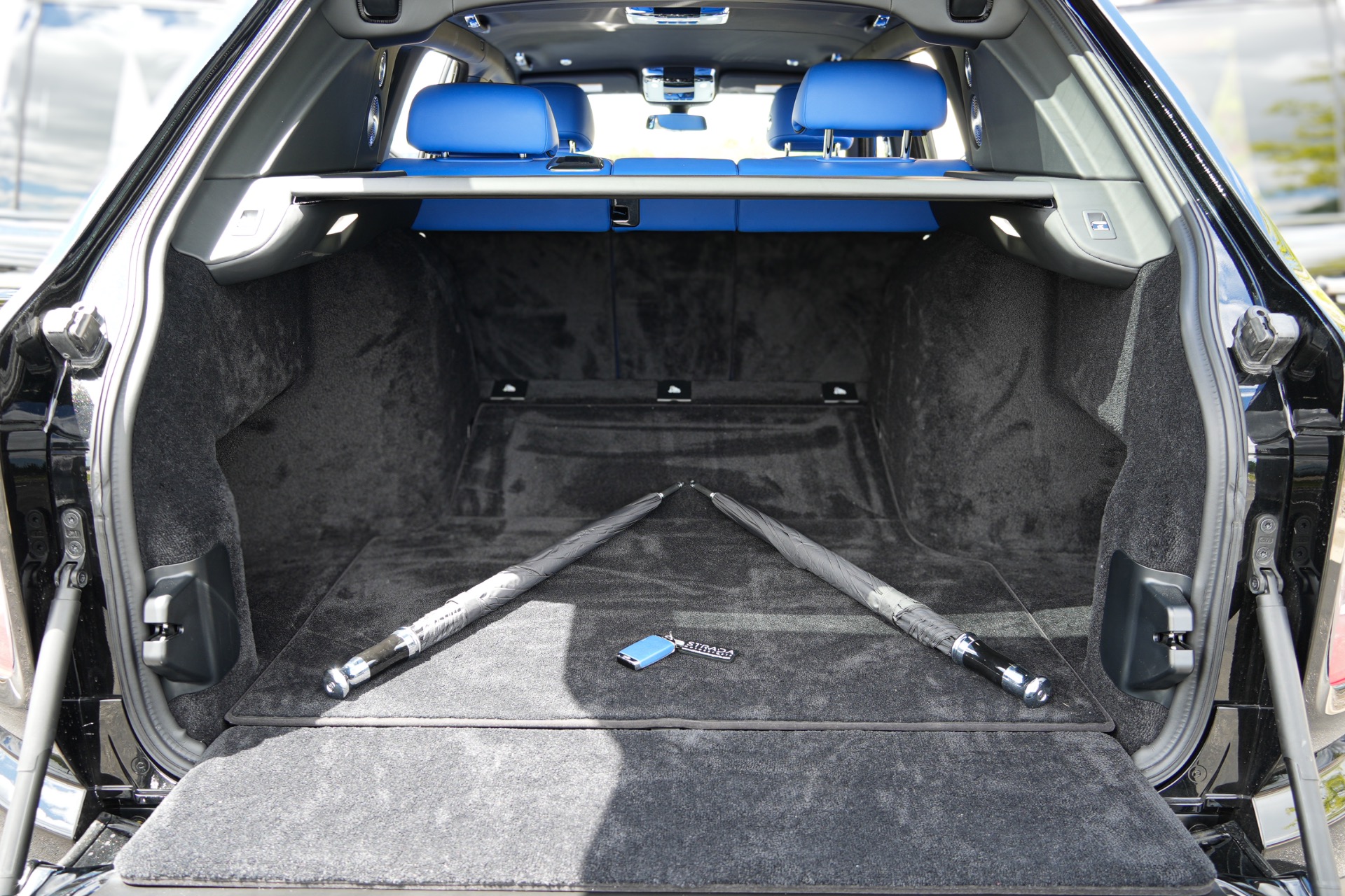 2023 Rolls-Royce Cullinan Black Badge - Photo 39