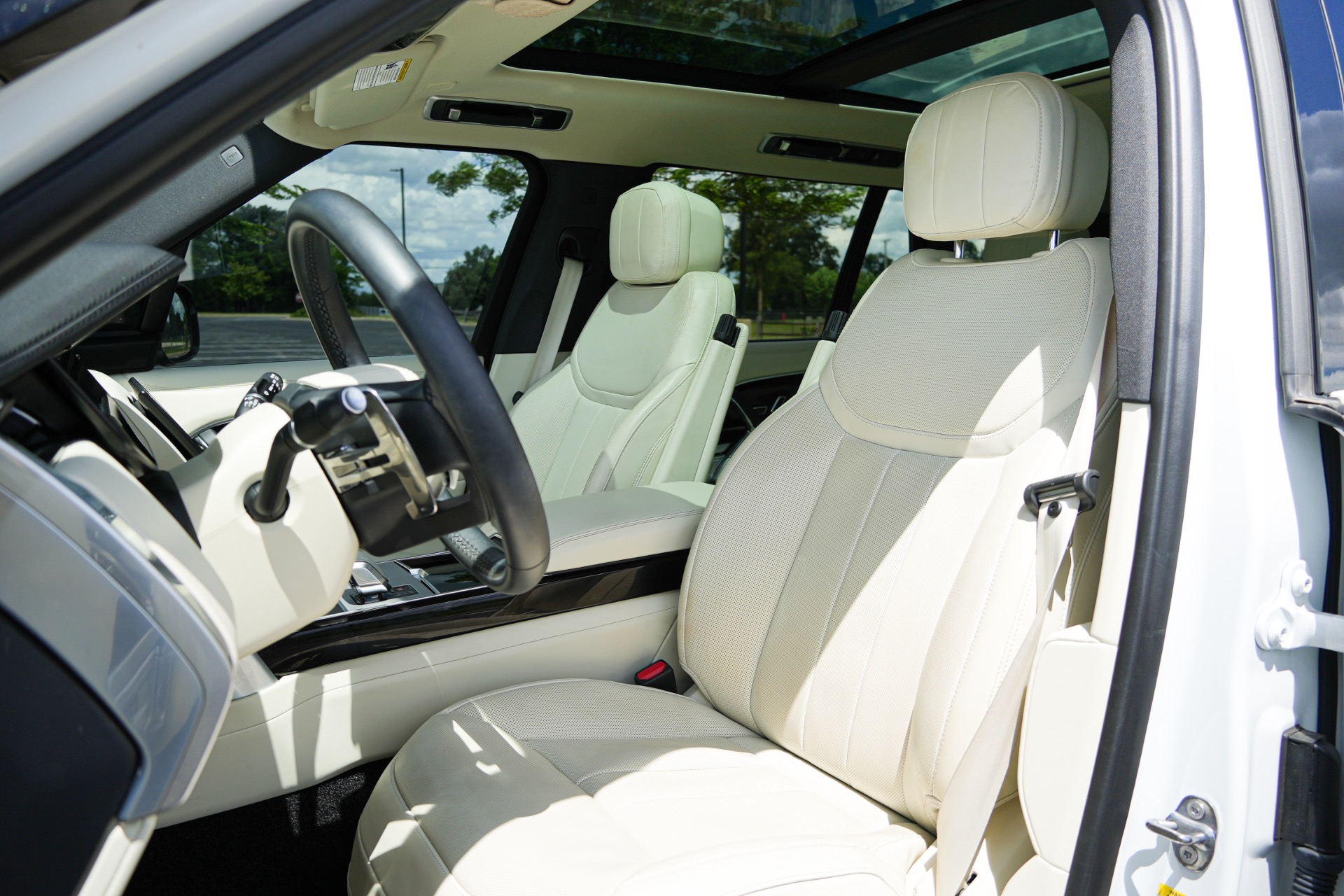 2024 Land Rover Range Rover SE - Photo 14