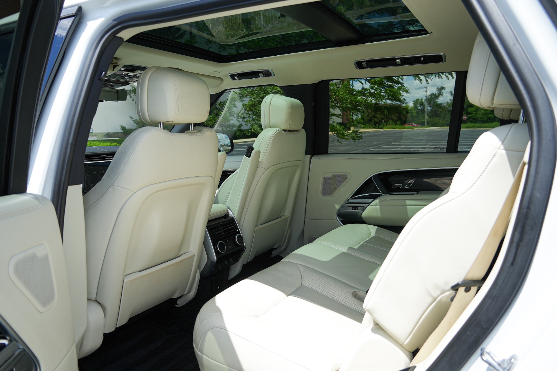2024 Land Rover Range Rover SE - Photo 21