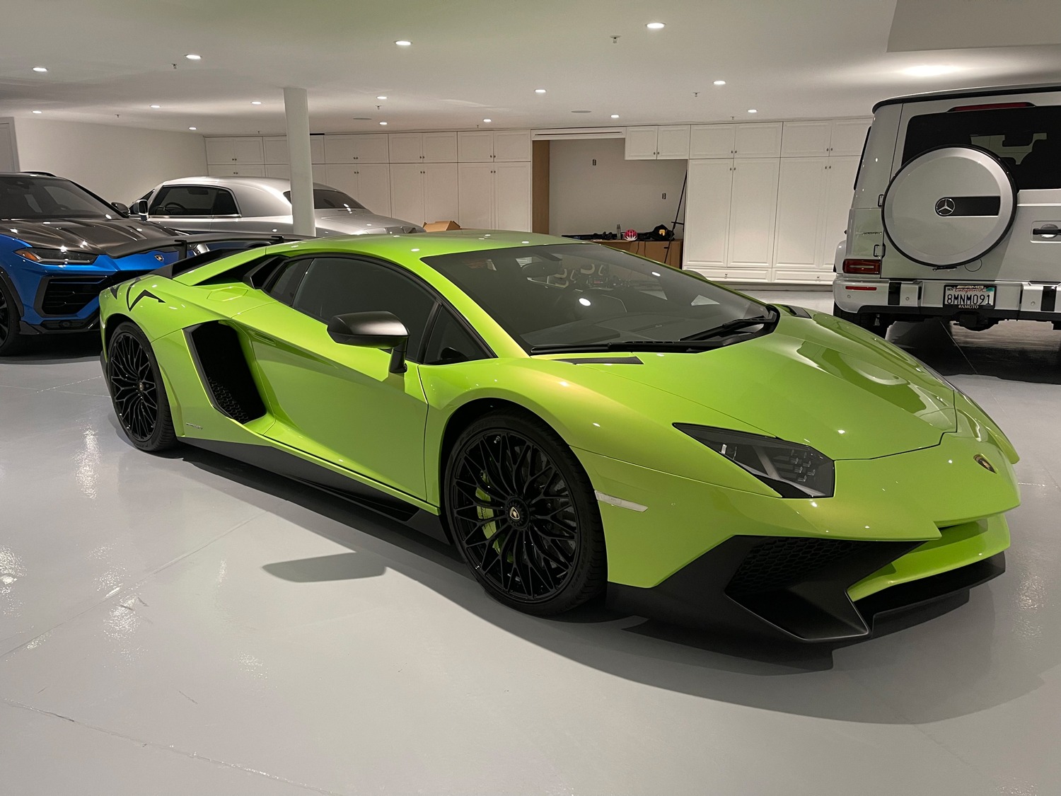 https://www.stradamotorsports.com/imagetag/59/main/l/Used-2016-Lamborghini-Aventador-LP-750-4-SV-1643410987.jpg