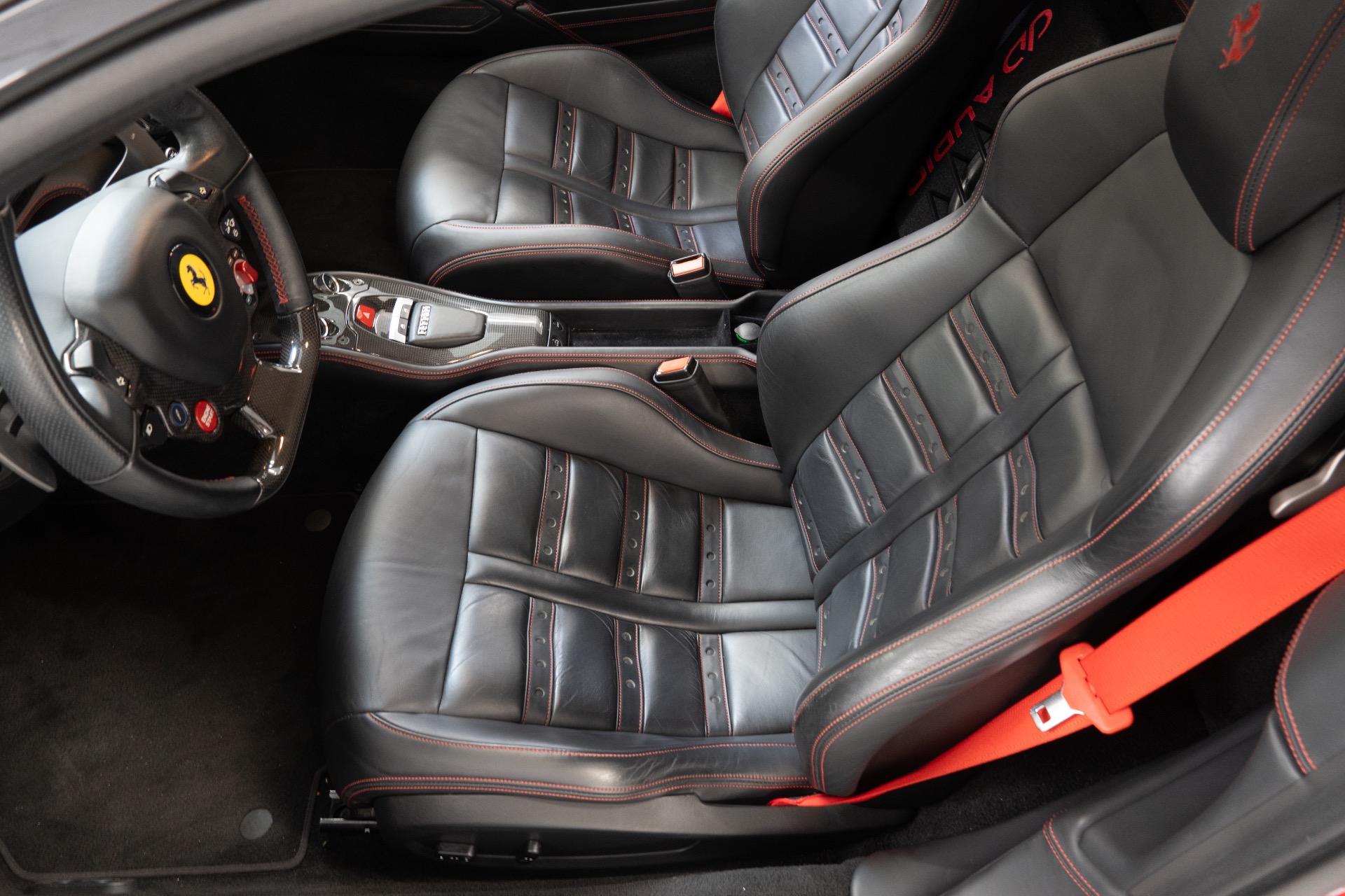 2014 Ferrari 458 Italia photo 21